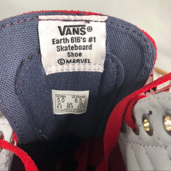 VANS SK8-Hi Marvel Captain Marvel Hi Top Shoes - Picture 3 of 8